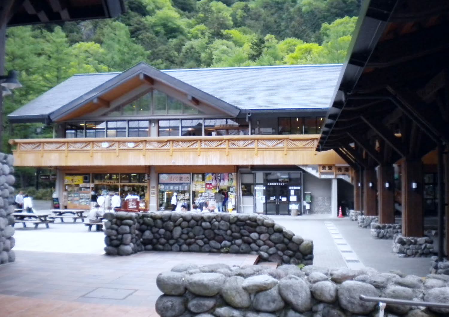 上高地バスターミナル